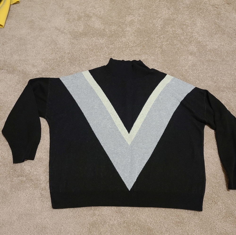 Old Navy sweater size large
